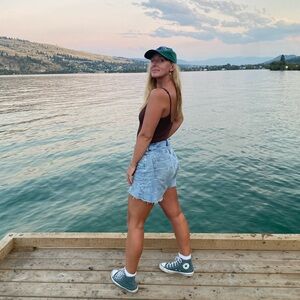 Meet your Posher, Nicole